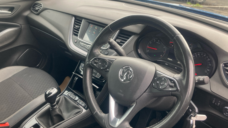 Vauxhall Grandland X 1.5 Turbo D SE Premium 5dr Diesel Hatchback